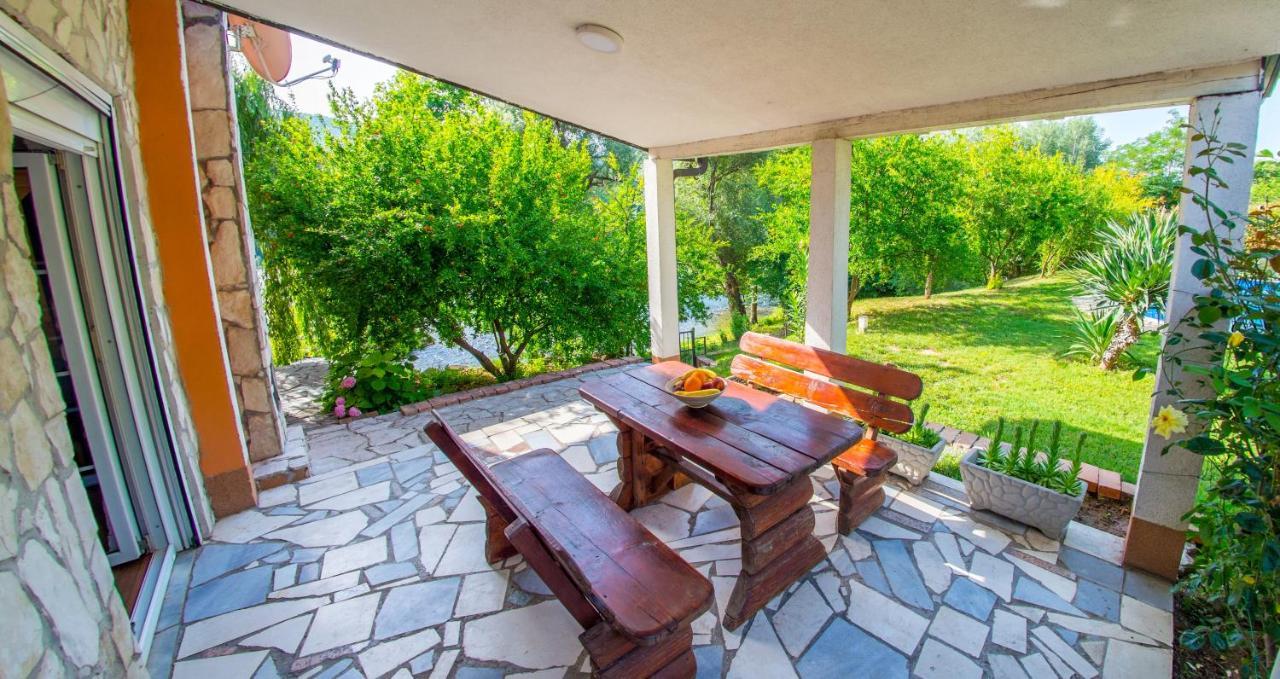 Holiday Home Narona Mostar Exterior foto